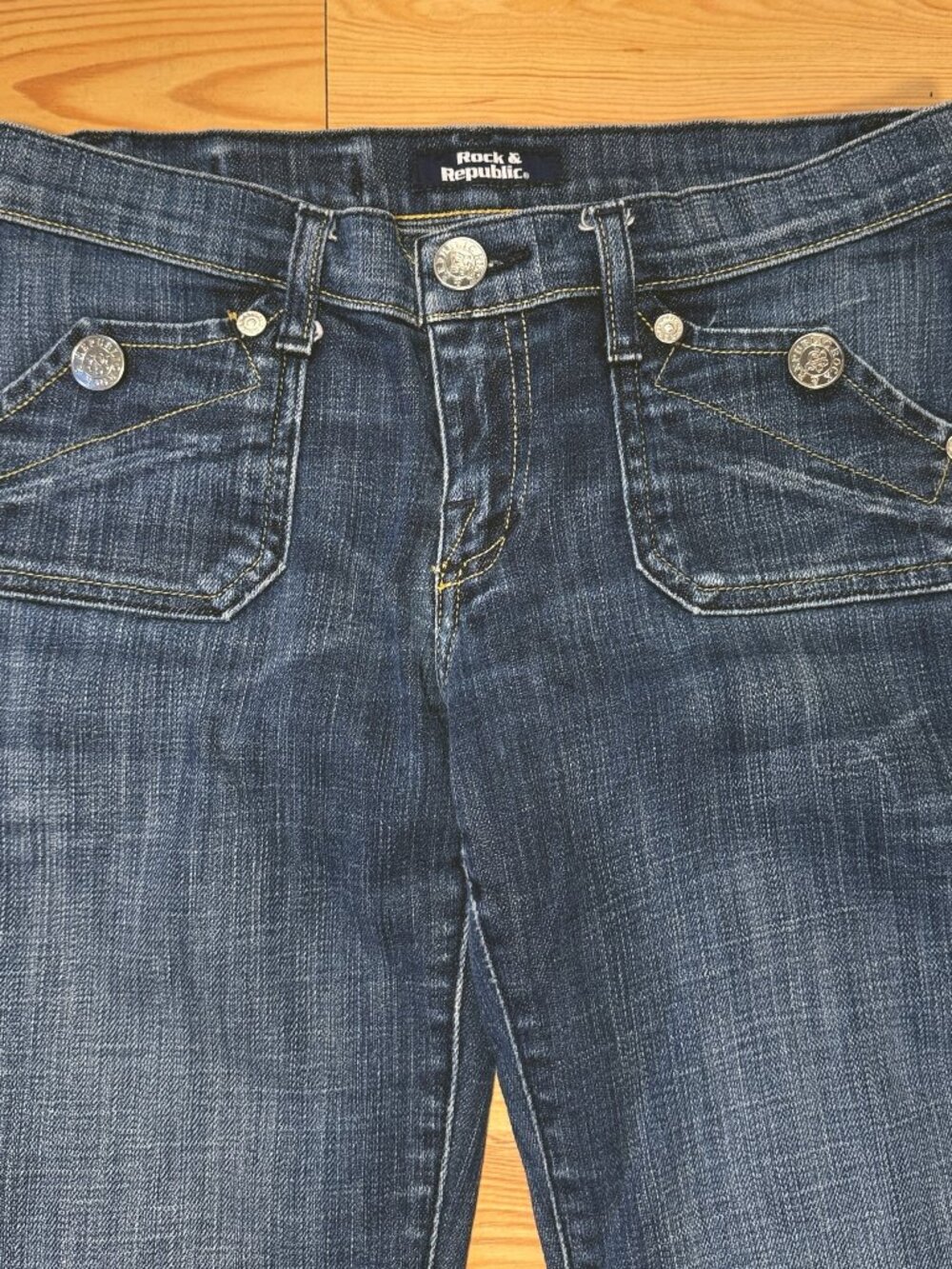 ROCK & REPUBLIC Womens Bootcut Jeans Size 27 Blue Medium Wash Low Rise Y2K